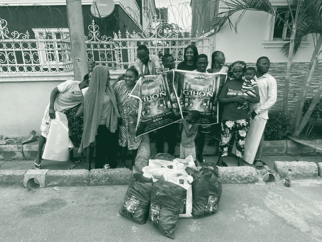 Photograph from a Fisho Initiative feeding outreach.