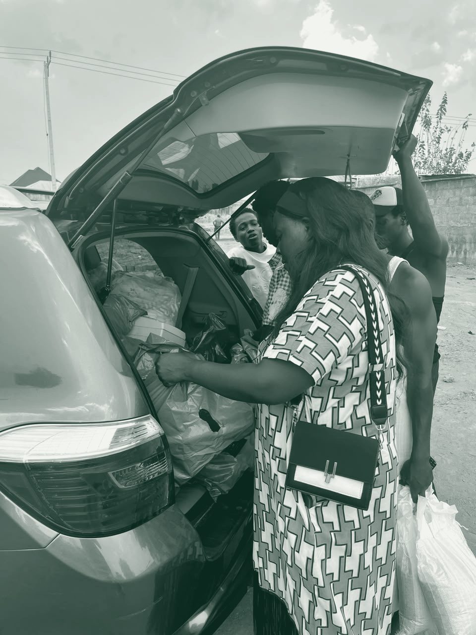 Photograph from a Fisho Initiative feeding outreach.